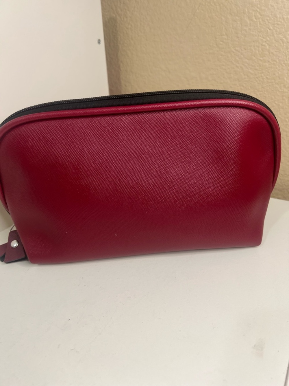 Nordstrom Beauty Black Cosmetic Pouch with Red Accent - Picture 3 of 9